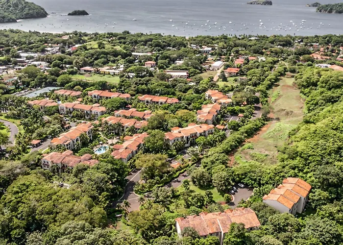 Сasa de vacaciones Pacifico Townhome W/ 4 Resort Pools & Beach Club!